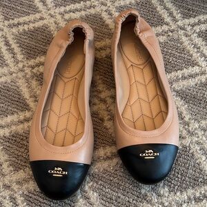 Coach Women's Beige and Black Cap Toe Flats